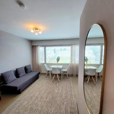 Apartment Peaceful Studio, Great Location, Free Parking *