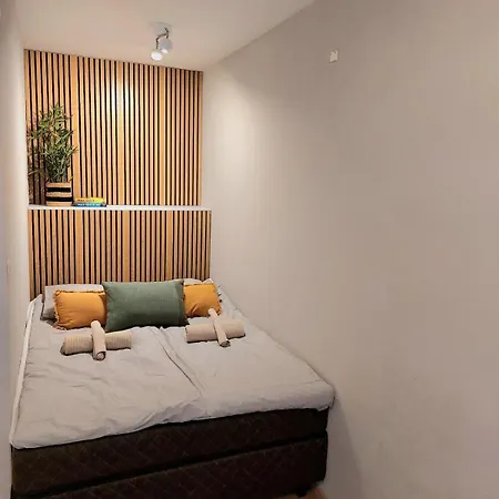 Bright Nordic For 4, Free Parking, Wifi, Smart Tv